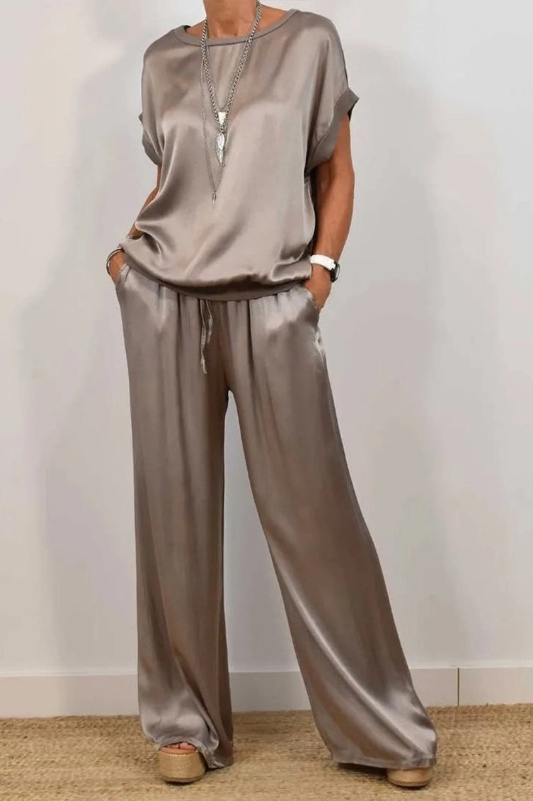 Selviera™ |  Satin Set