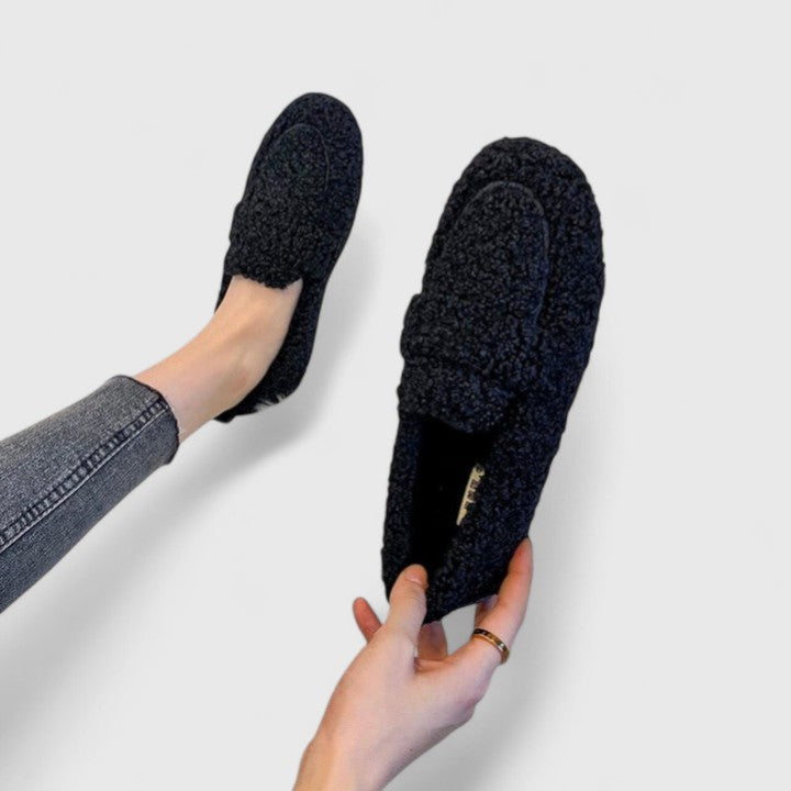 Cléa Slip-Ons |Soft, Stylish & Safe